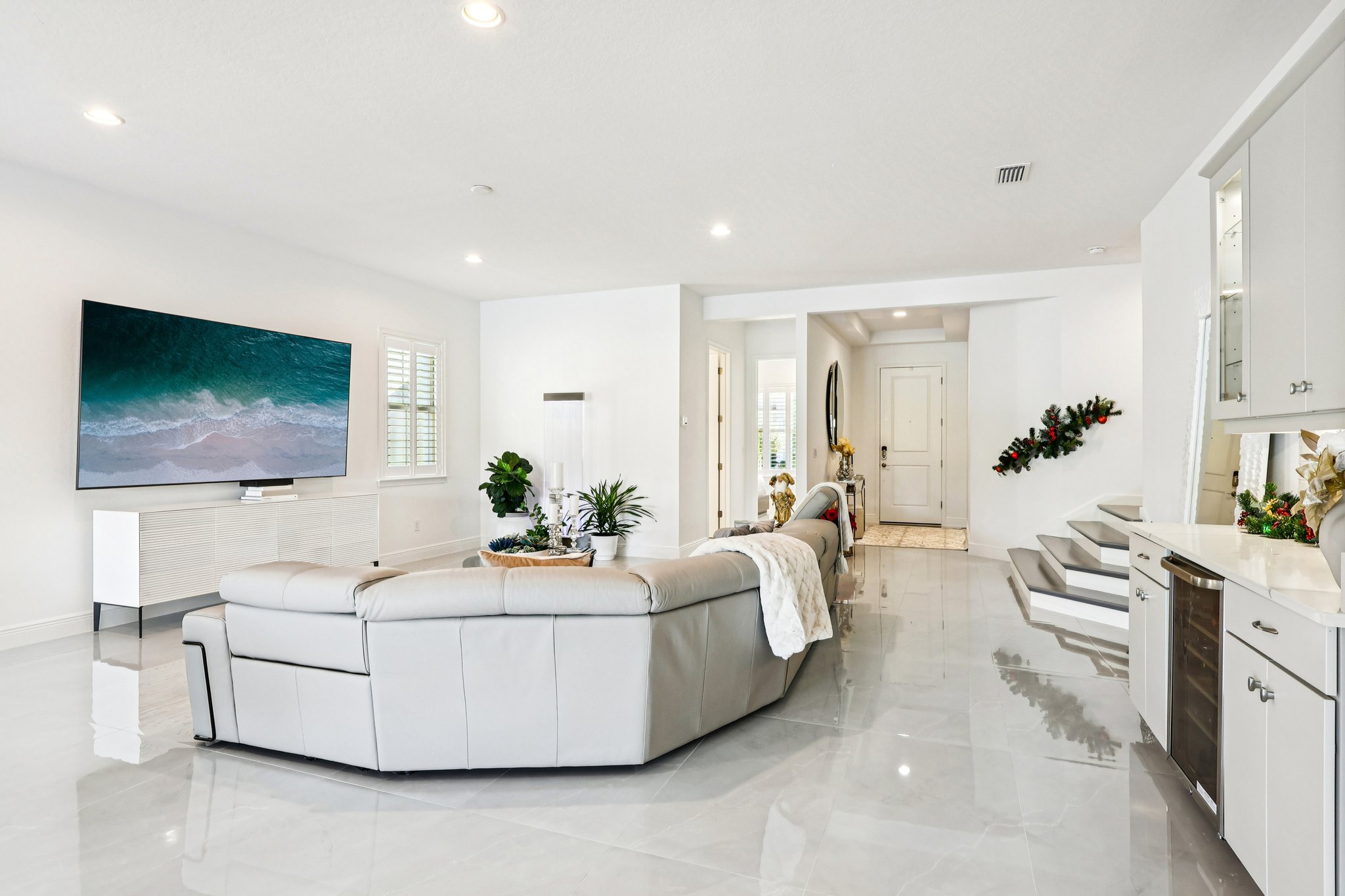 Bromborough Dr-S0612-011.jpg