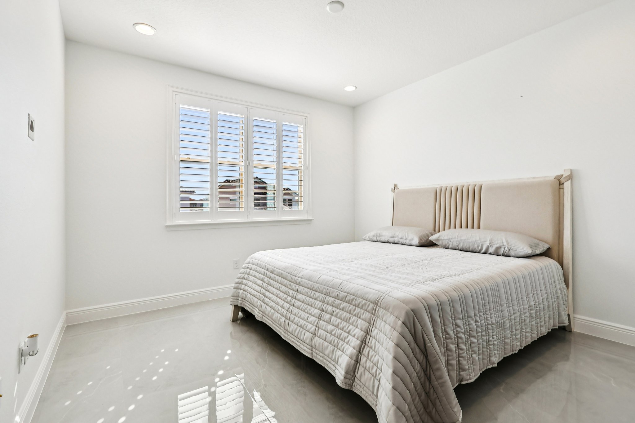 Bromborough Dr-S0612-042.jpg