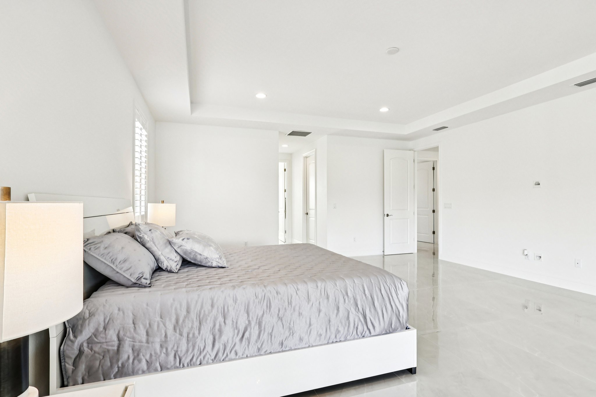 Bromborough Dr-S0612-047.jpg