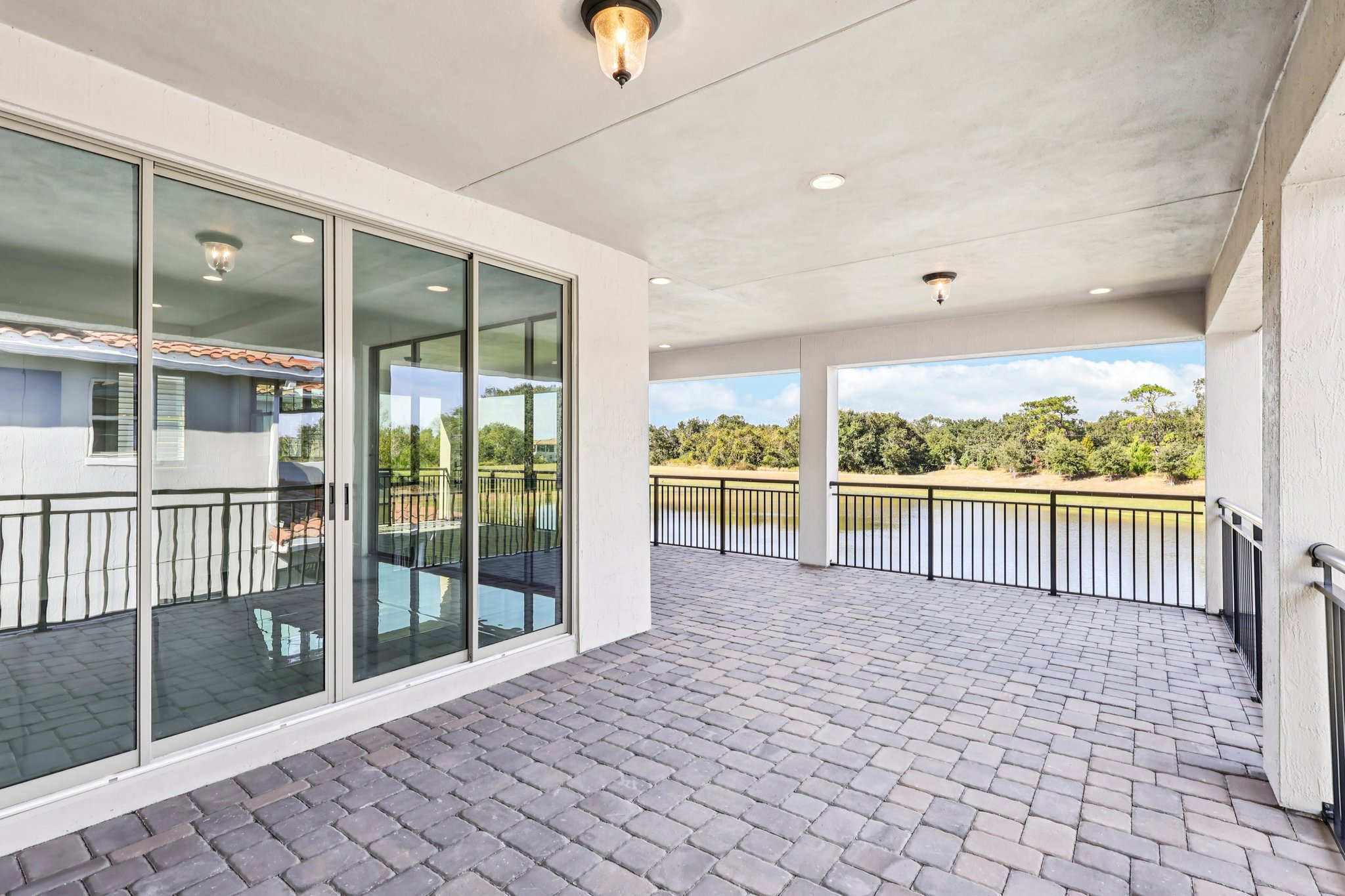 Bromborough Dr-S0612-052.jpg