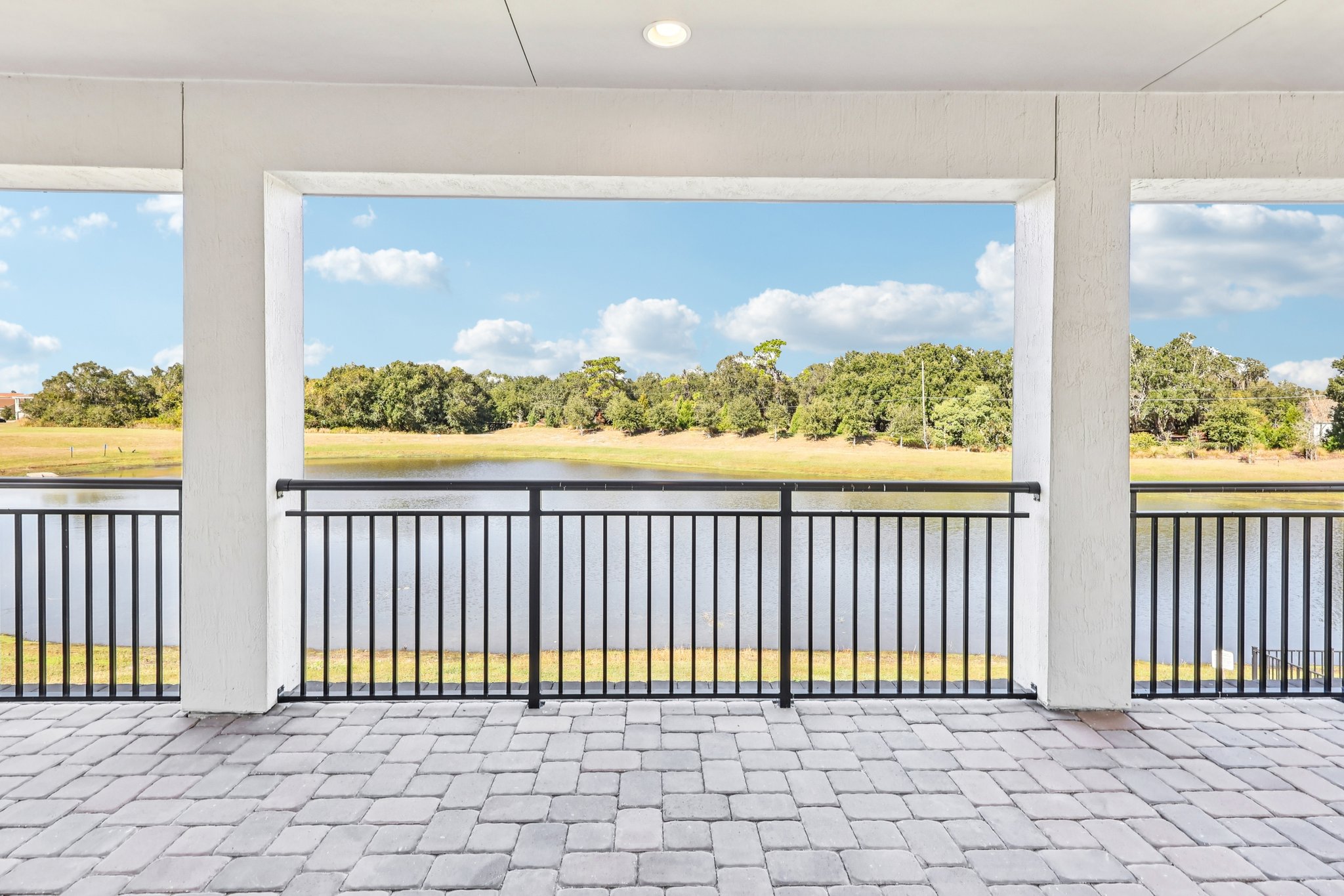 Bromborough Dr-S0612-055.jpg