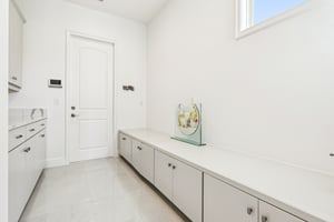 Bromborough Dr-S0612-033.jpg