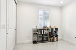 Bromborough Dr-S0612-040.jpg