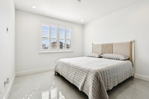 Bromborough Dr-S0612-042.jpg