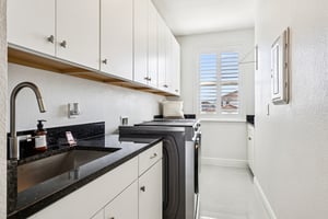 Bromborough Dr-S0612-044.jpg