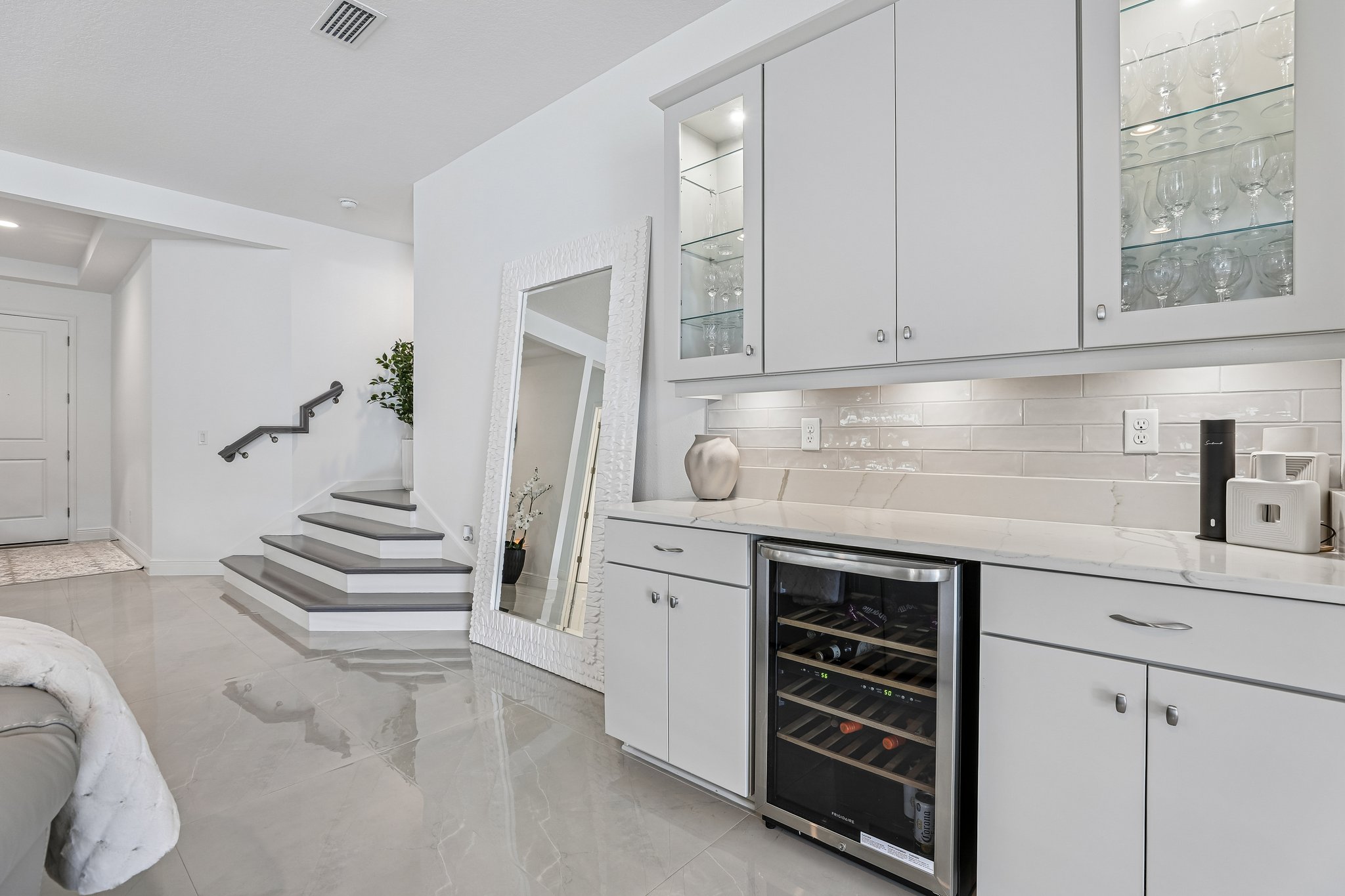 Bromborough Dr-S1106-004.jpg