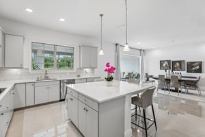 Bromborough Dr-S1106-015.jpg