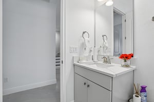 Bromborough Dr-S1106-025.jpg
