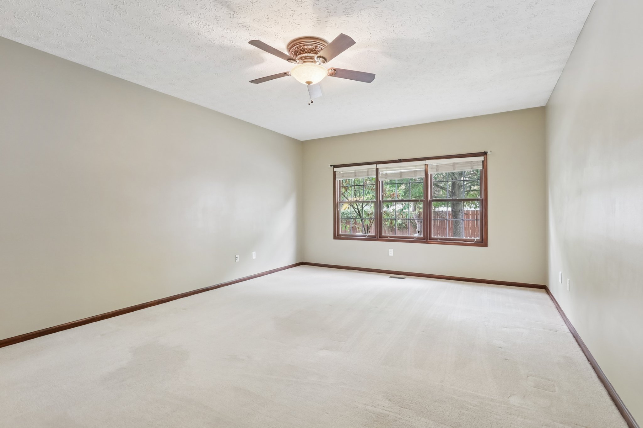 Annapolis Dr-S2409-029.jpg