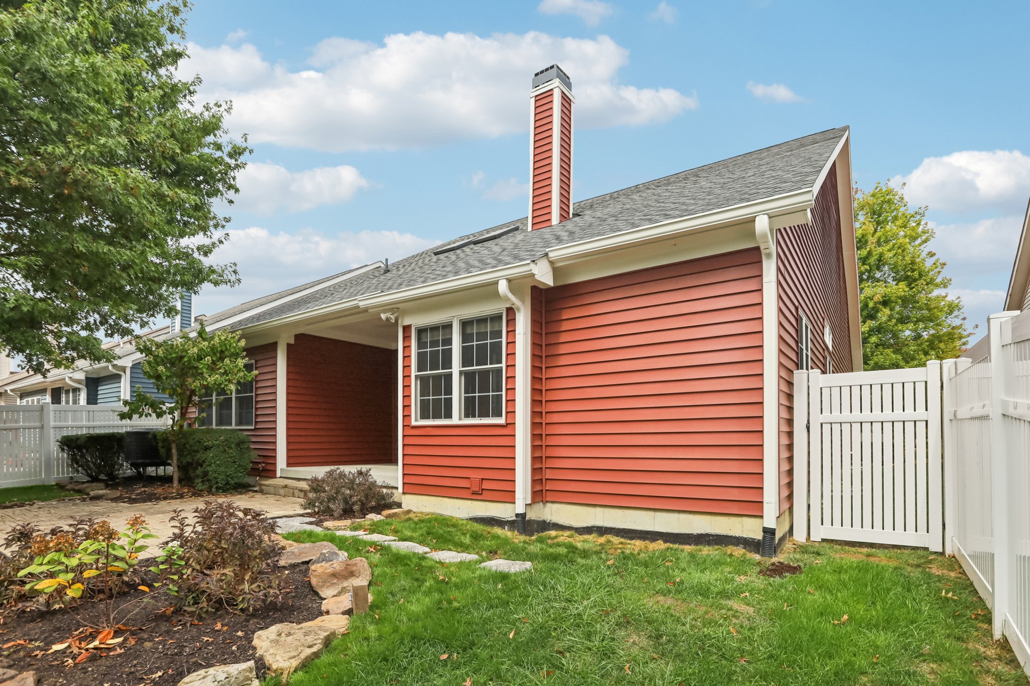 Annapolis Dr-S2409-037.jpg