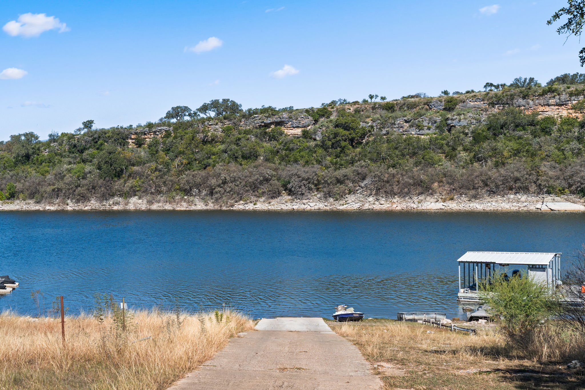 The community boat launch is just a few doors down