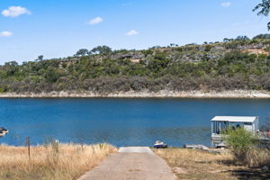 The community boat launch is just a few doors down