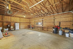  Photo 32