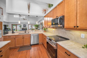 Kitchen12