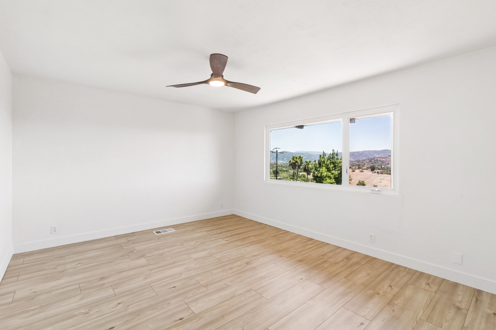 Park Hill Ln-S2706-016.jpg