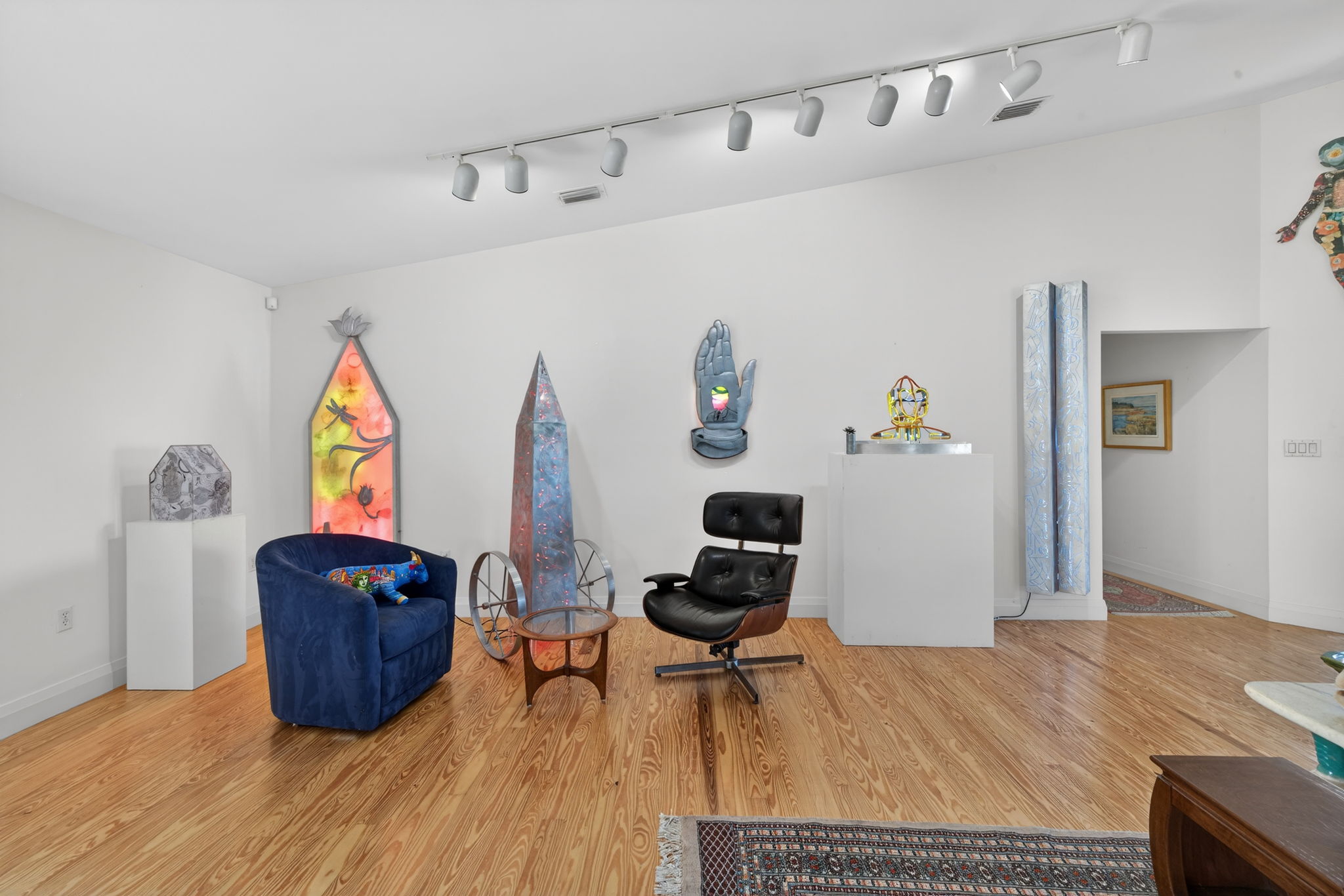 Sitting Area 3  of 3