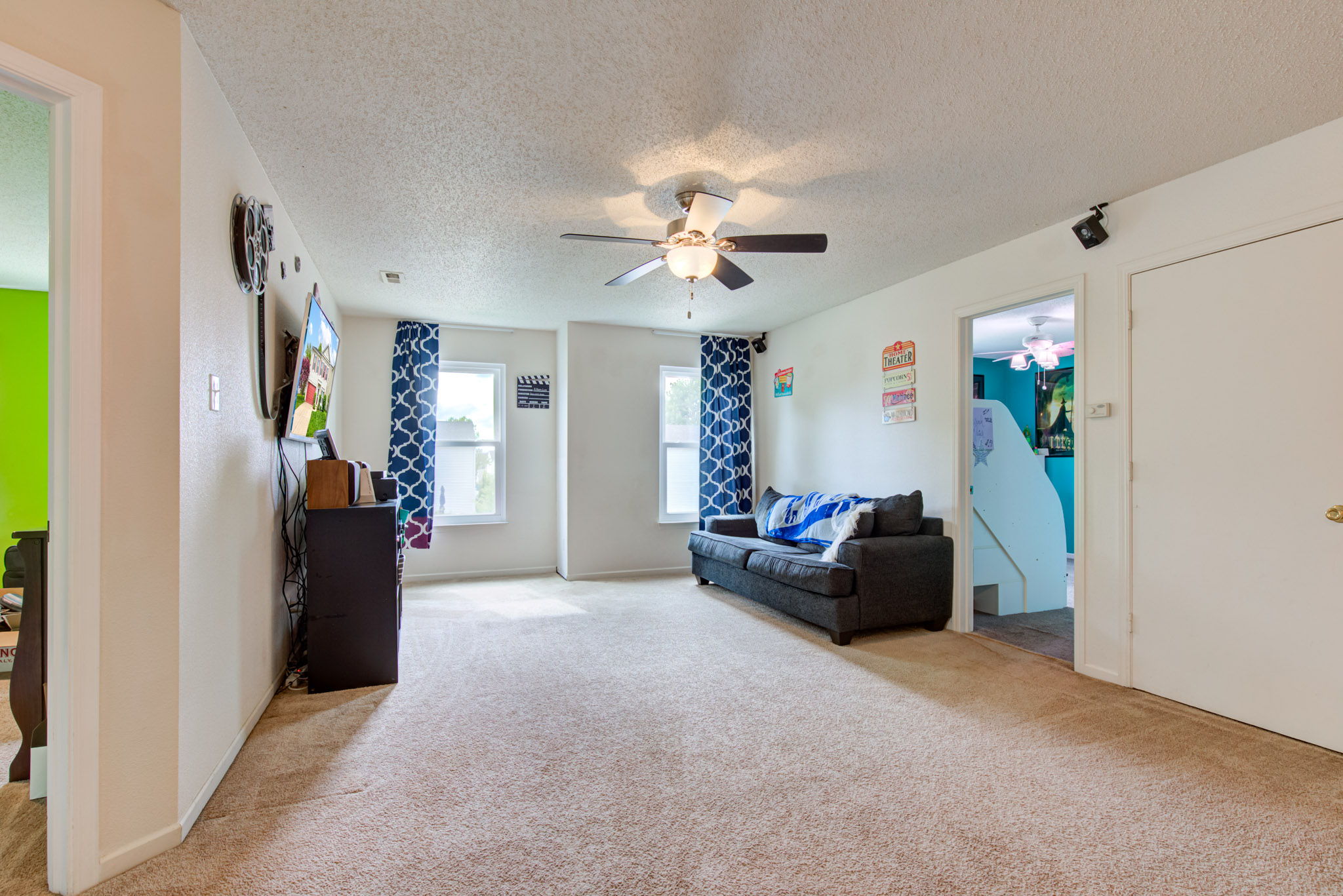 Photo 41