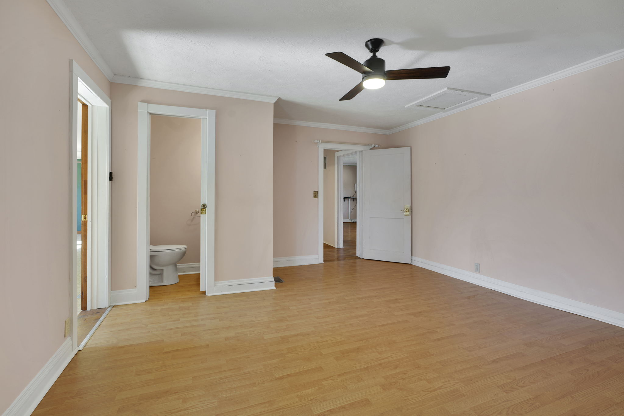 Primary EnSuite Bedroom