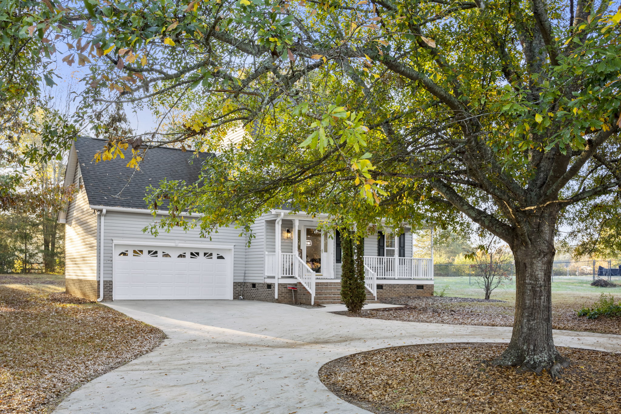 133 Cypress Ln, Easley, SC 29640, USA Photo 2