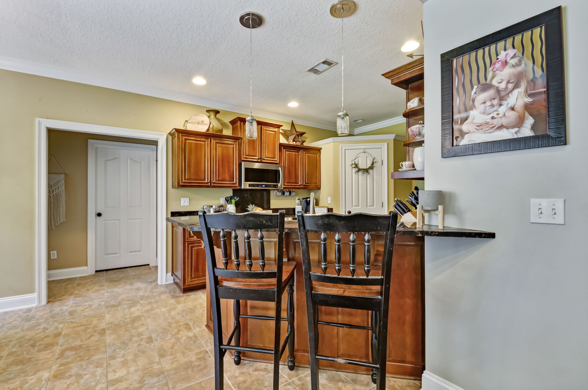 Spacious 3 bedroom 2 bath home located in gated Fiddler's Cove