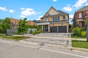 133 Lady Valentina Ave, Vaughan ON