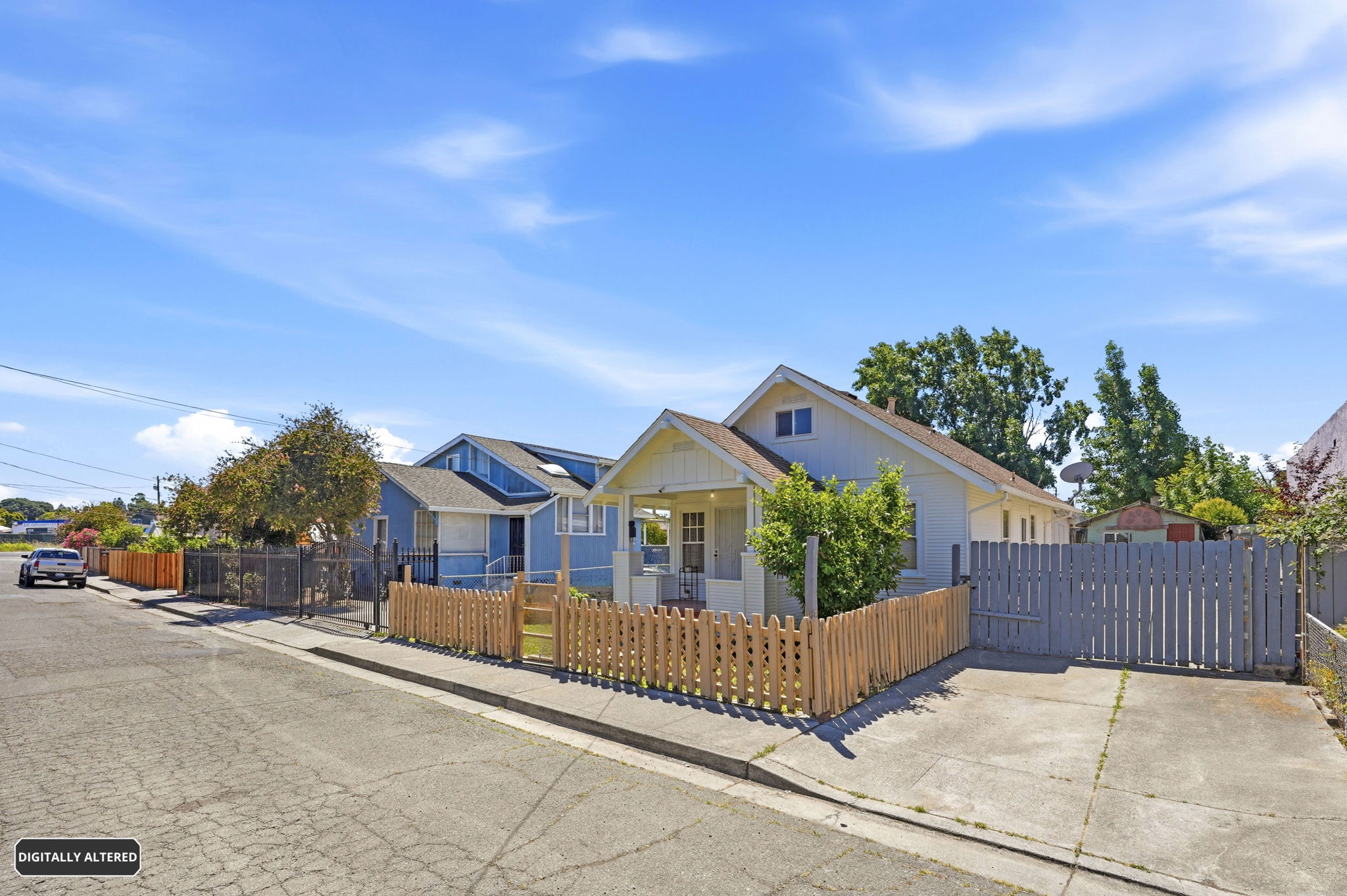 Wide Side Yard with RV Parking