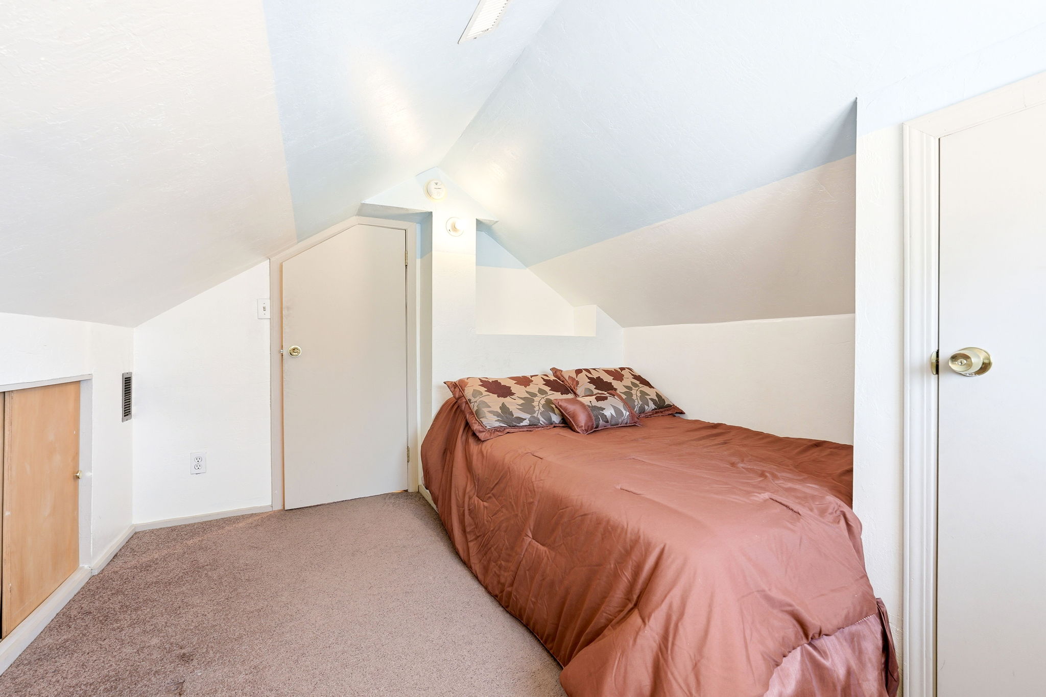 Attic Bonus Room 1
