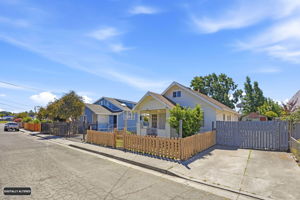 Wide Side Yard with RV Parking