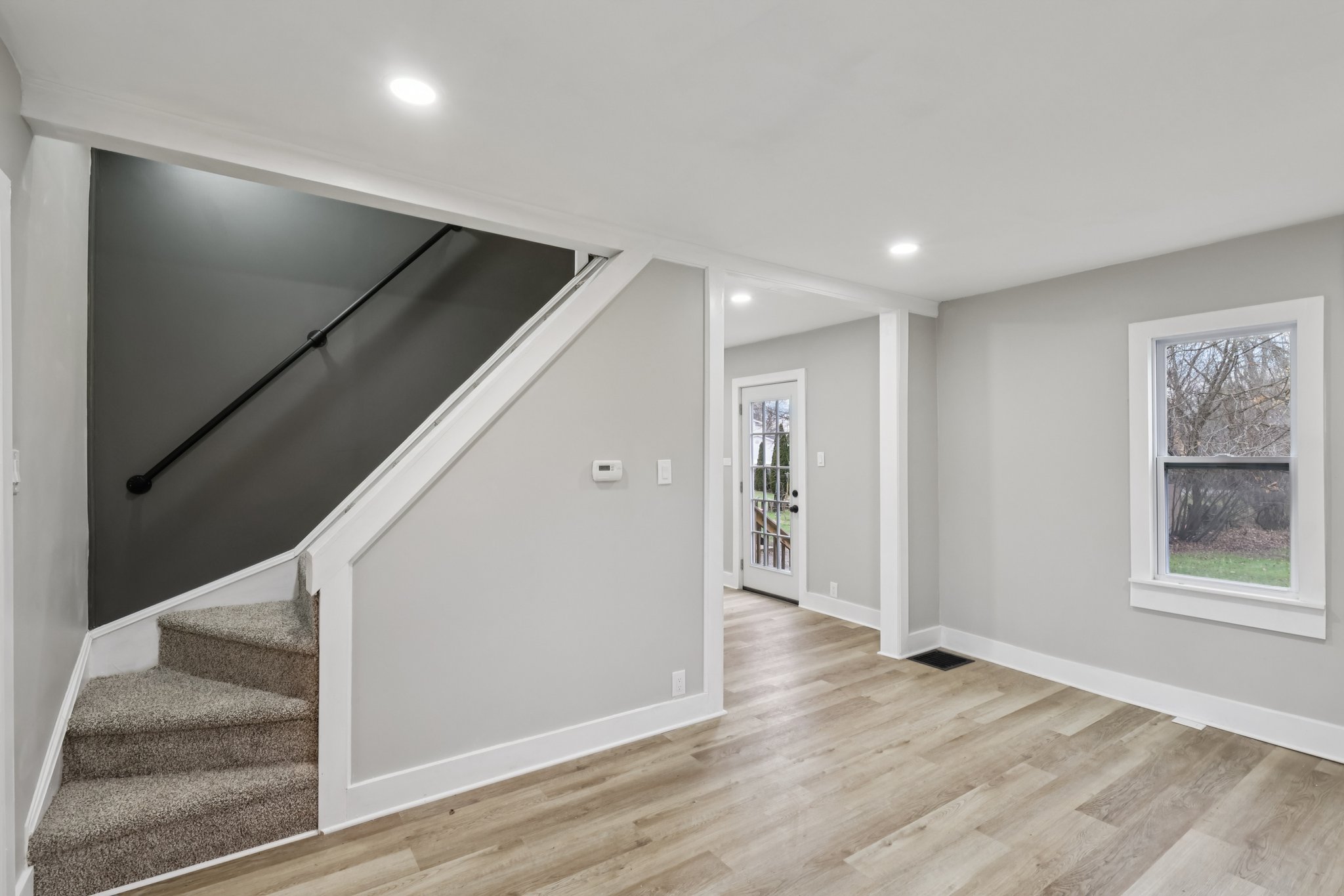 N Pearl St-S1101-005.jpg