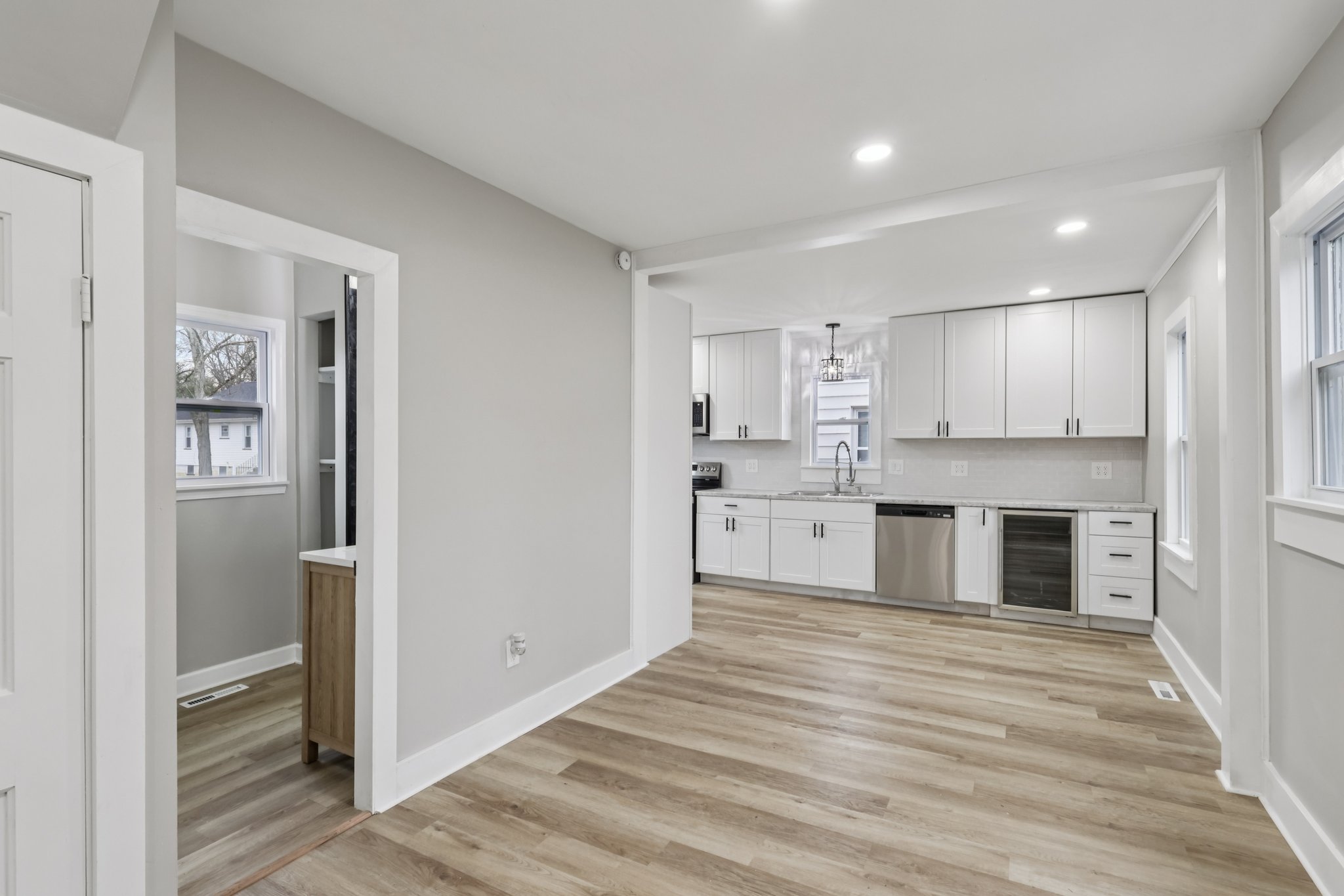 N Pearl St-S1101-009.jpg