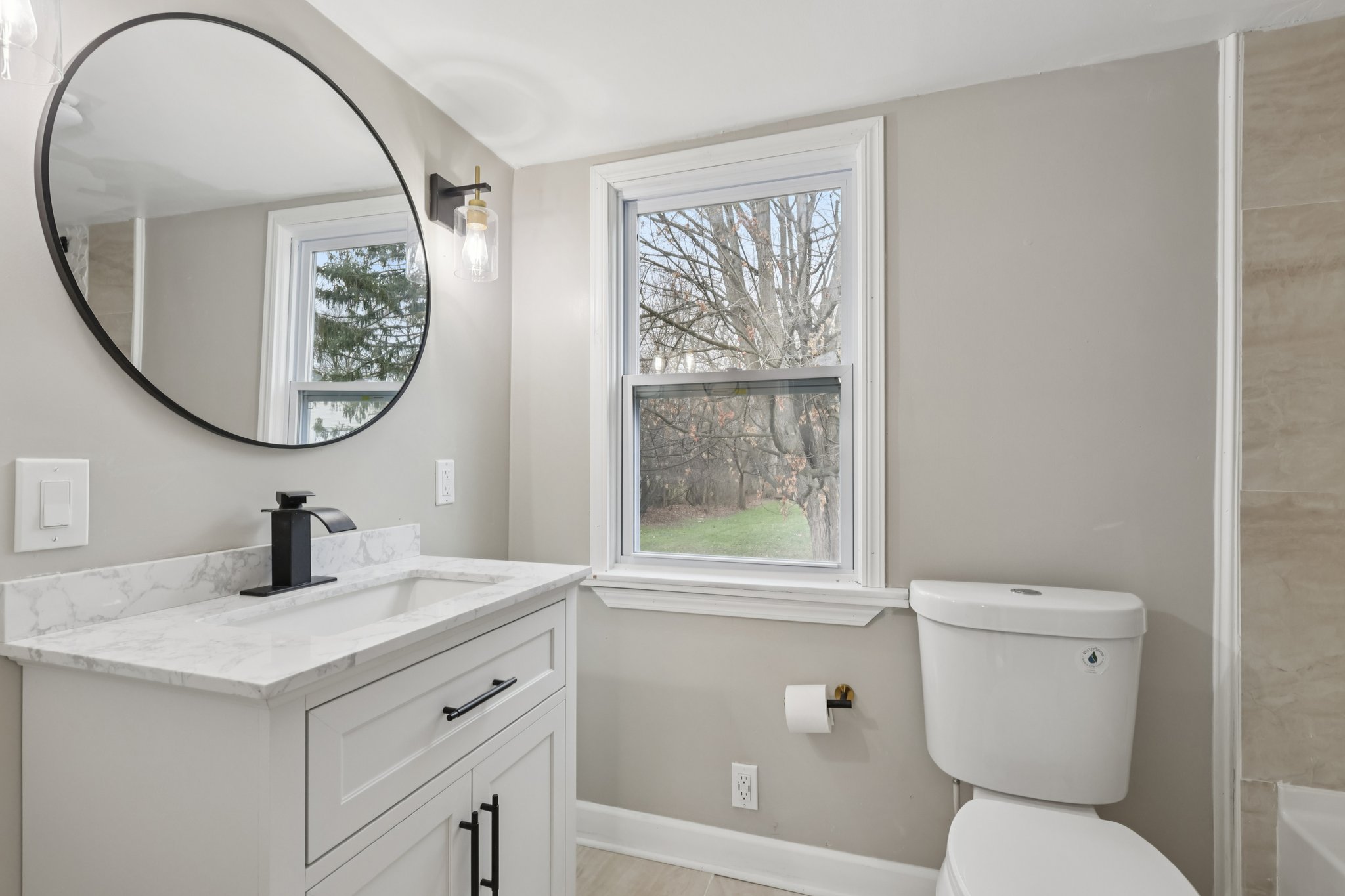 N Pearl St-S1101-020.jpg