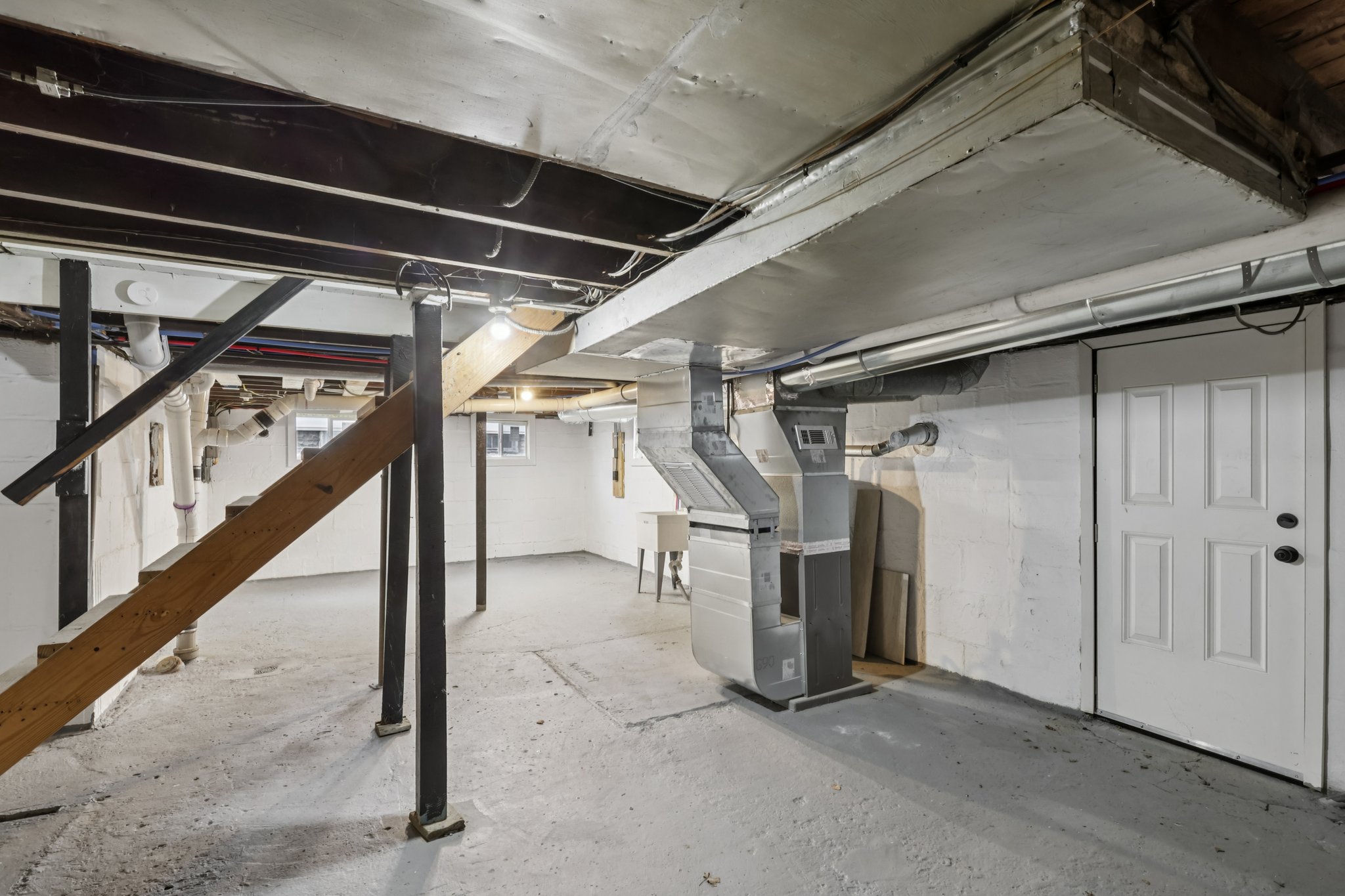 N Pearl St-S1101-035.jpg