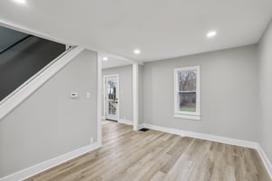 N Pearl St-S1101-006.jpg