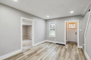 N Pearl St-S1101-008.jpg