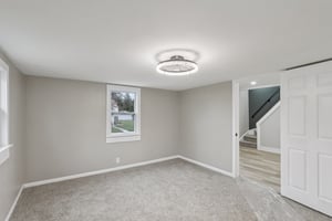 N Pearl St-S1101-018.jpg