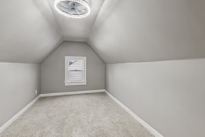 N Pearl St-S1101-026.jpg