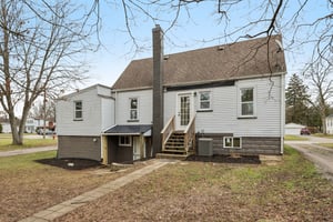 N Pearl St-S1101-042.jpg