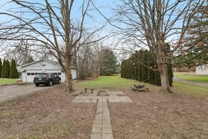 N Pearl St-S1101-043.jpg