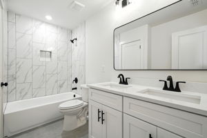  Photo 36