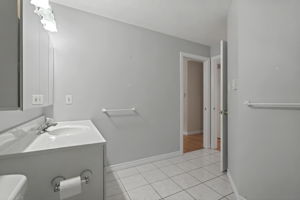  Photo 30