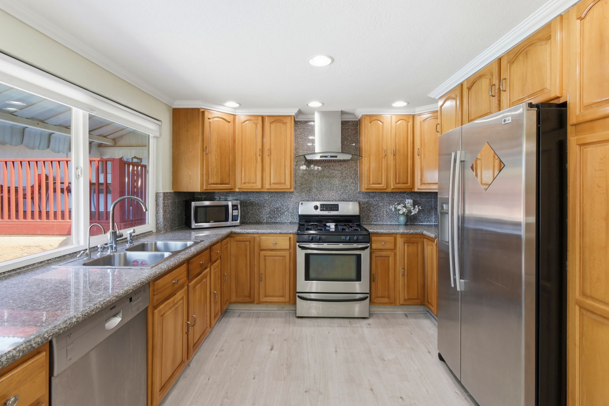 016_F8_133 Stratford St