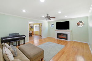009_F8_133 Stratford St