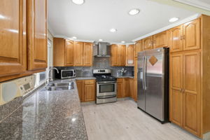 015_F8_133 Stratford St