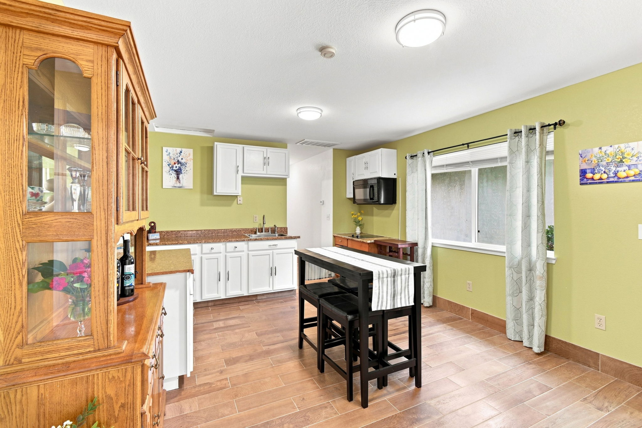 013_F8_133 Stratford St