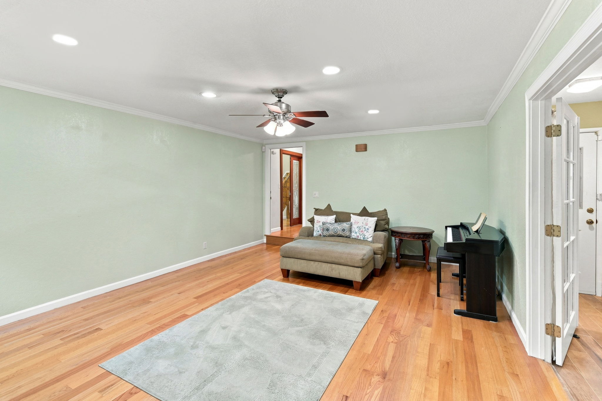 027_F8_133 Stratford St
