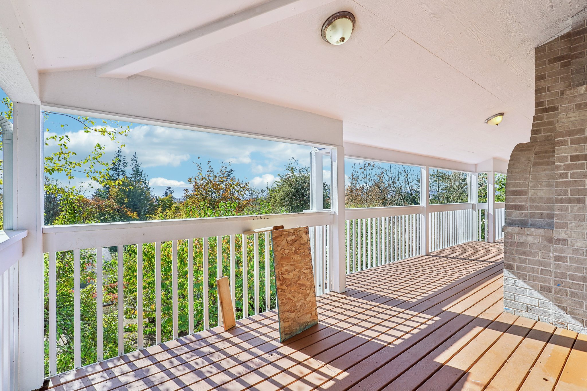 Sunnyside Dr-S2210-074.jpg