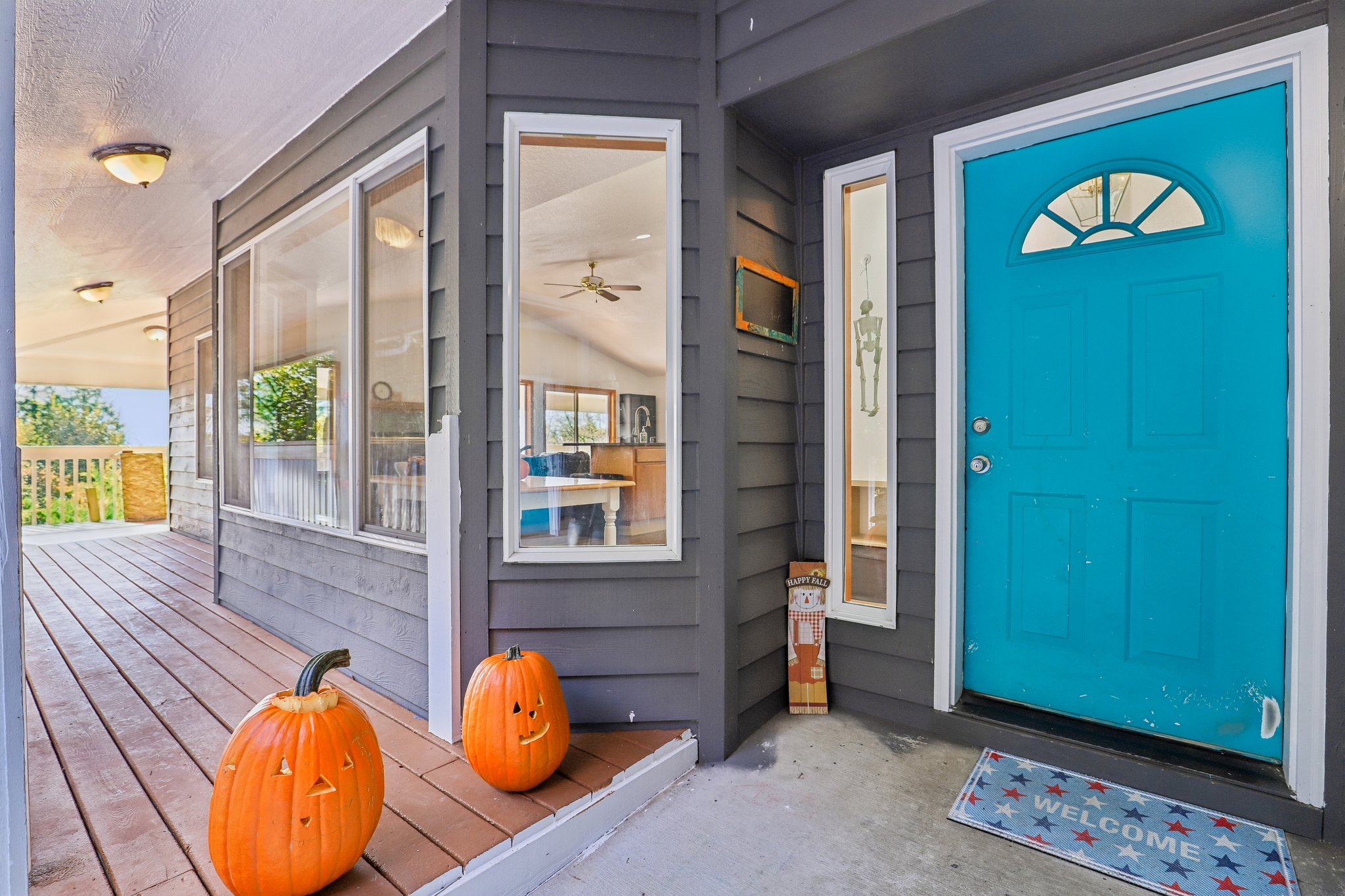 Sunnyside Dr-S2210-082.jpg