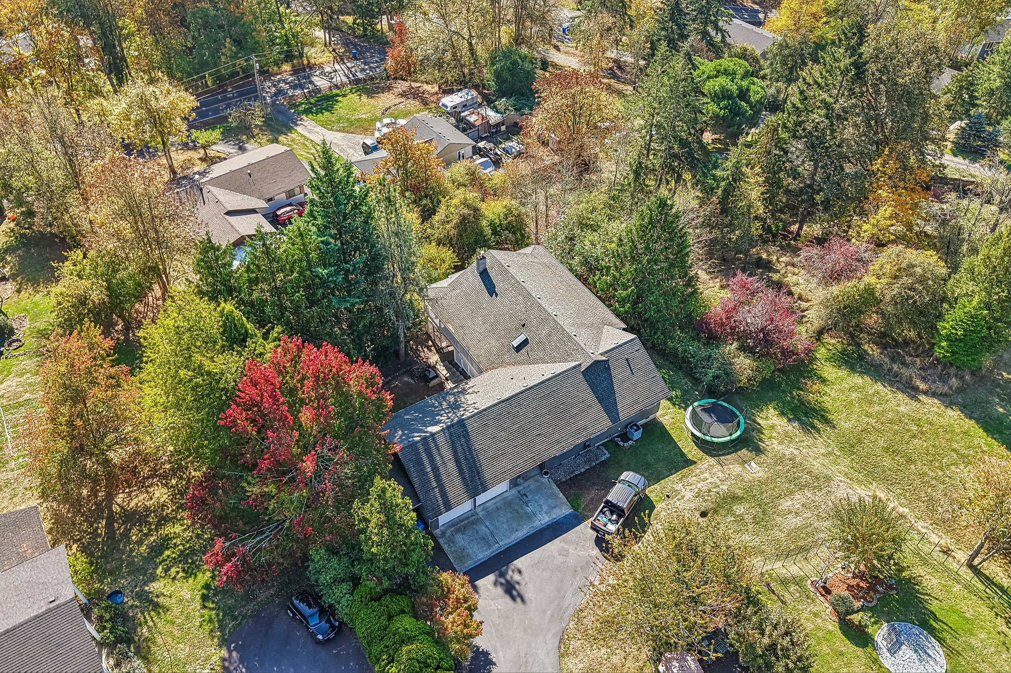 Sunnyside Dr-S2210-098.jpg
