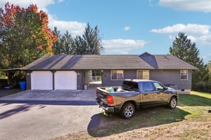 Sunnyside Dr-S2210-001.jpg