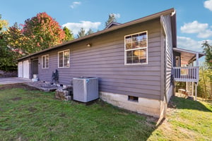 Sunnyside Dr-S2210-009.jpg
